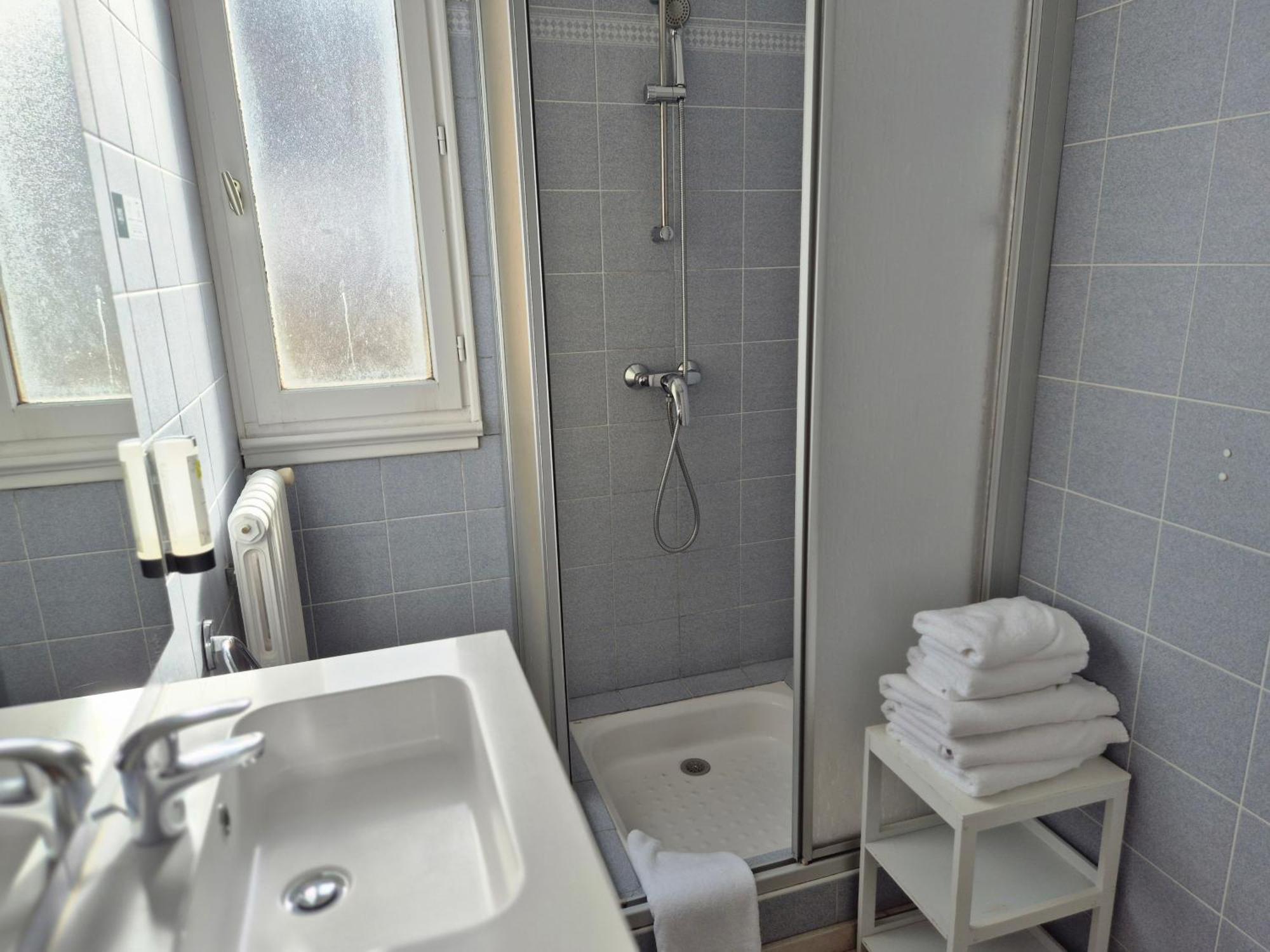 Logis Hotel Restaurant L'Oustal Naves  Ngoại thất bức ảnh
