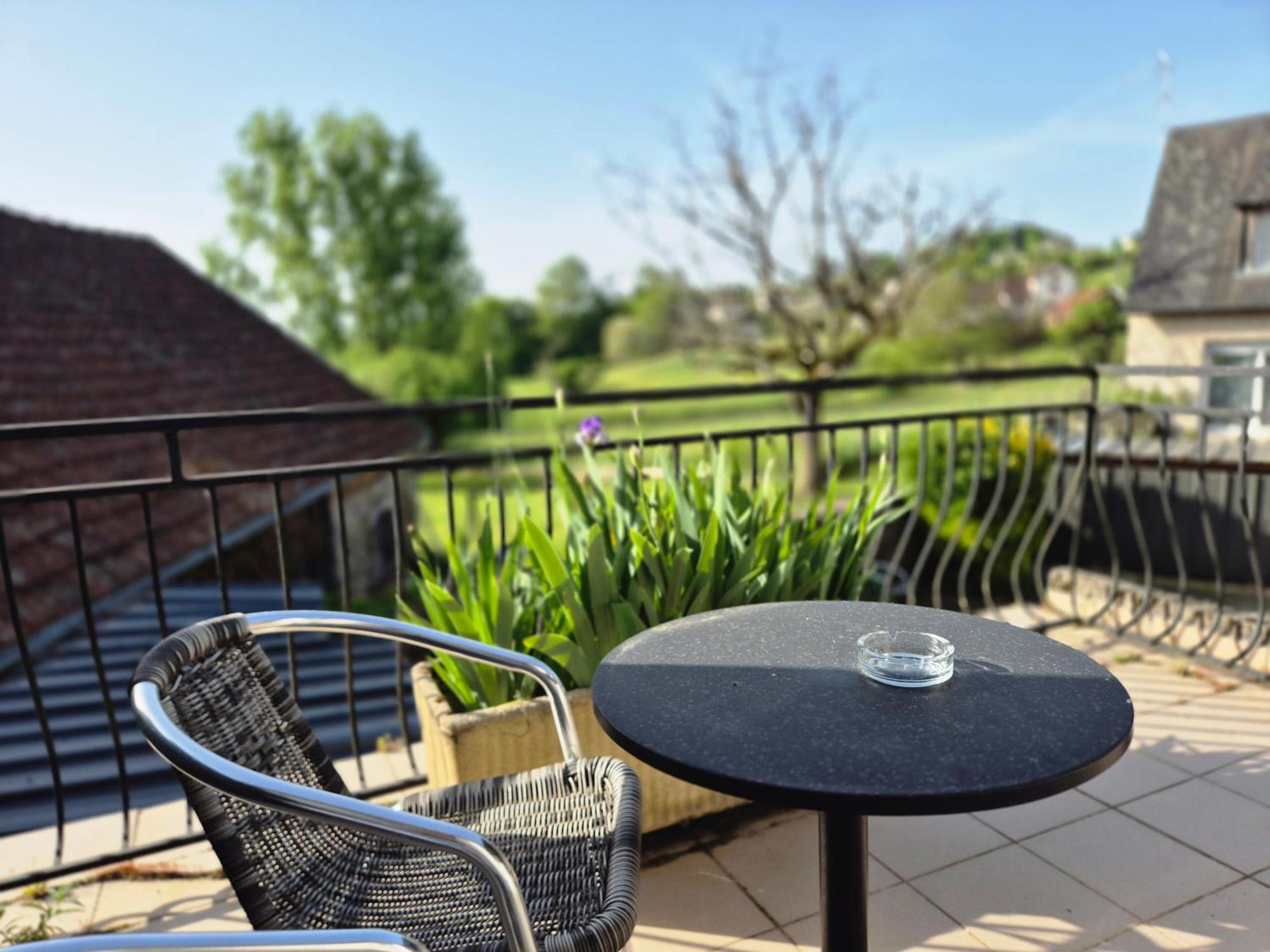 Logis Hotel Restaurant L'Oustal Naves  Ngoại thất bức ảnh