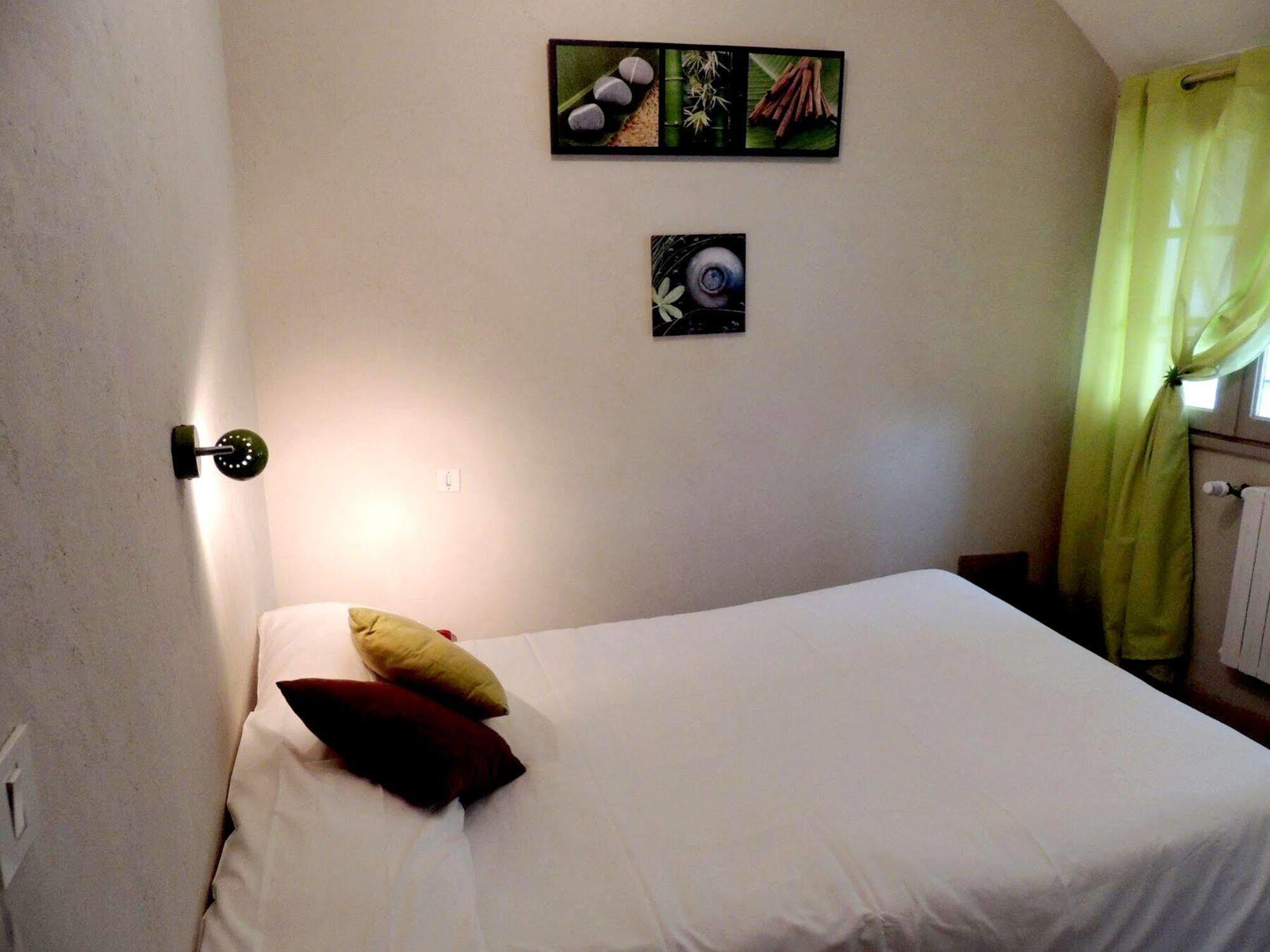 Logis Hotel Restaurant L'Oustal Naves  Ngoại thất bức ảnh